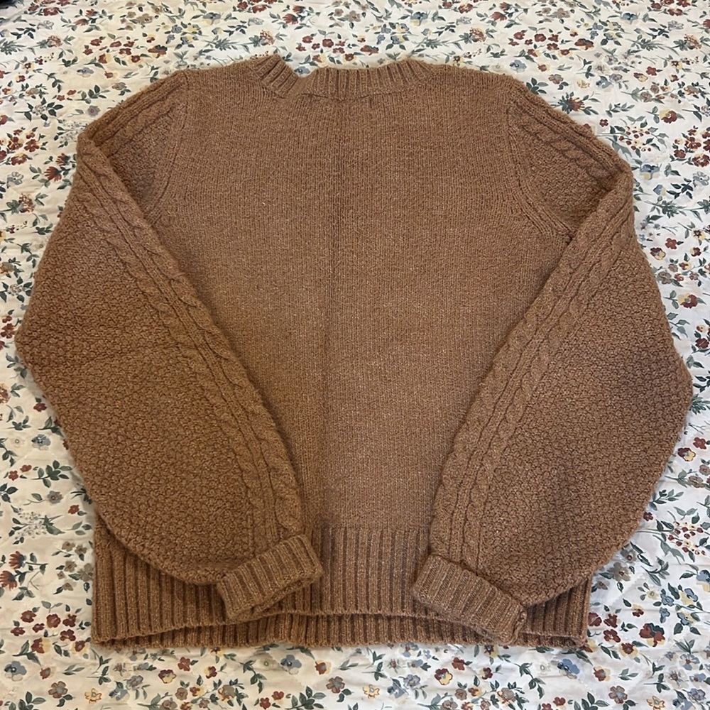LAST CALL MAKE AN OFFER! Abercrombie & Fitch Knit Sweater - Picture 4 of 4
